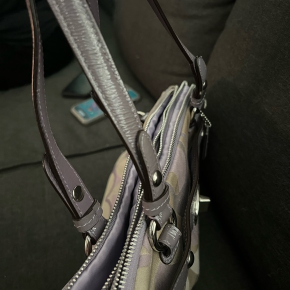 Coach Handbag - Picture 4 of 8